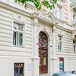 Blueground Vinohrady Balcony Luxury Area Prg-32
