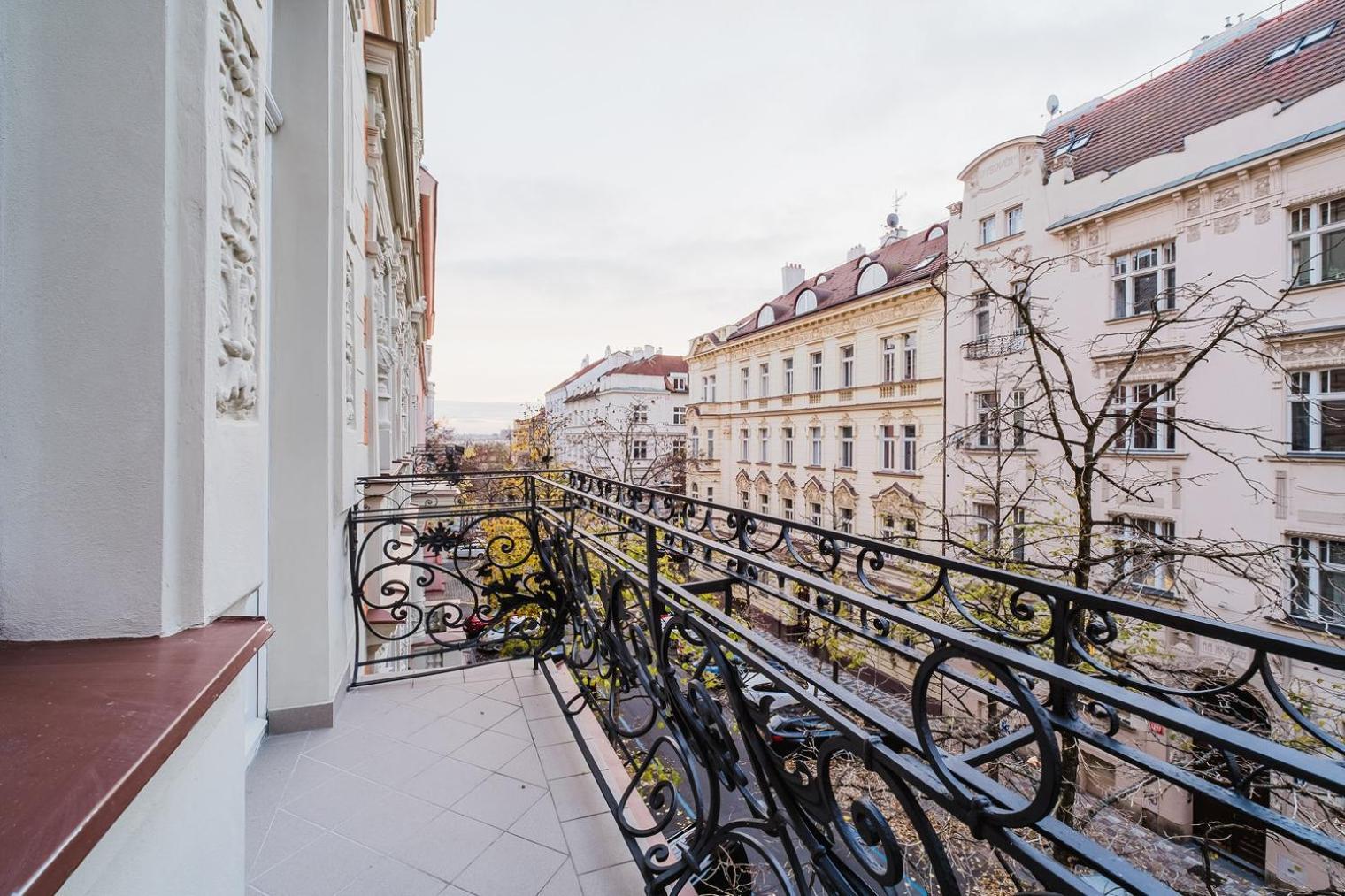 Blueground Vinohrady Balcony Luxury Area Prg-32 Appartamento